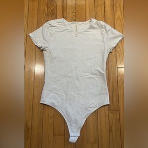 Aritzia the group Babaton bodysuit size medium!